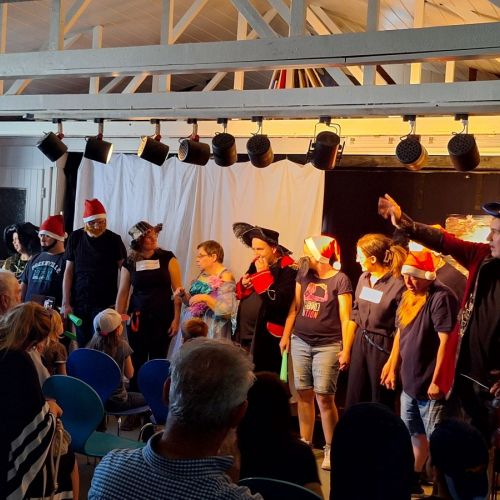 Theatergruppe der Lebenshilfe Neuwied beim Wiesenfest 2024